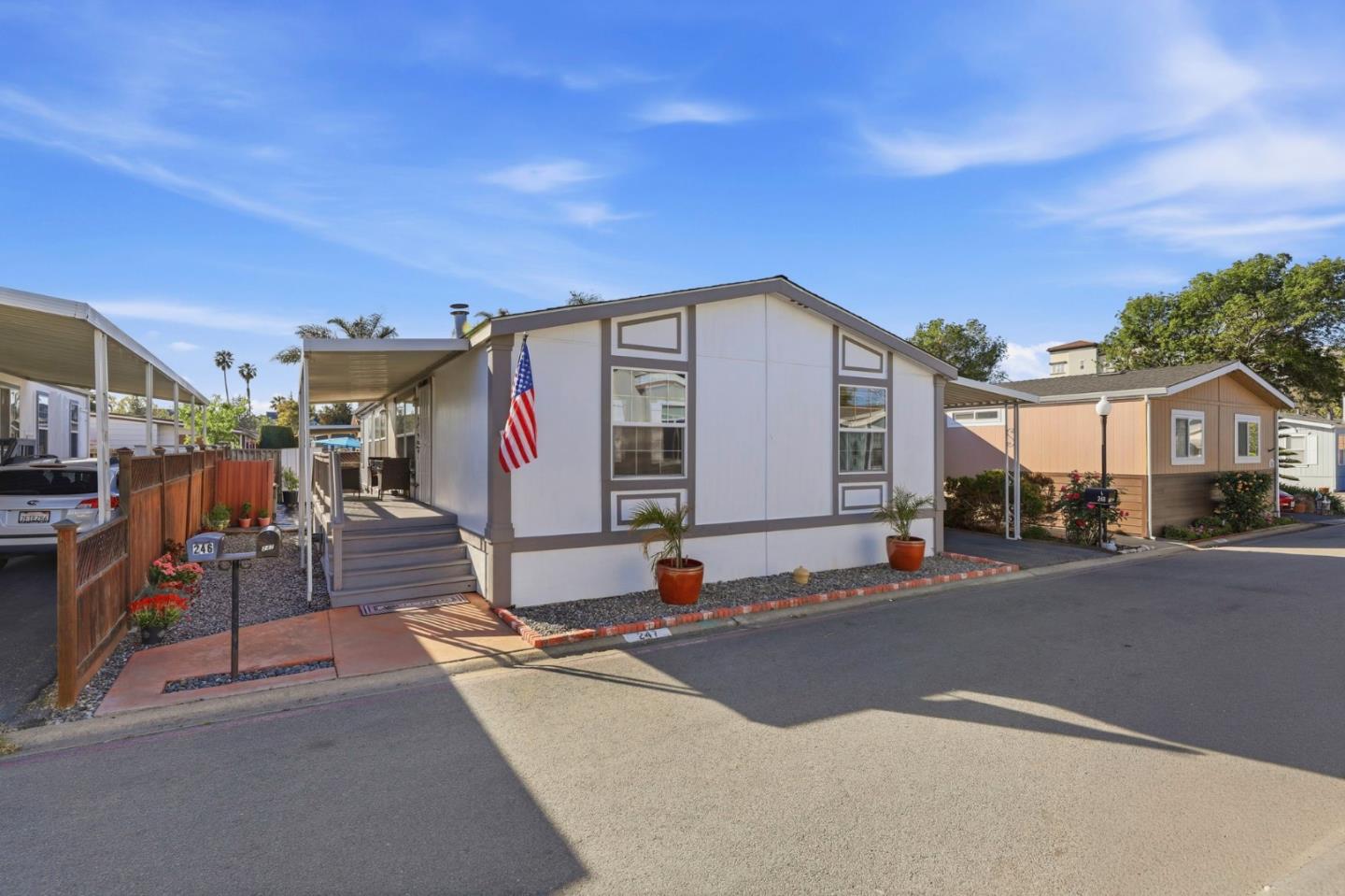 Detail Gallery Image 3 of 36 For 600 E Weddell Dr #247,  Sunnyvale,  CA 94089 - 3 Beds | 2 Baths