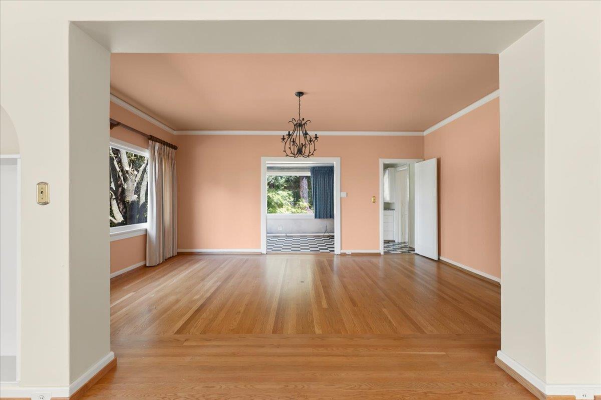 Detail Gallery Image 20 of 81 For 19941 Sunset Dr, Saratoga,  CA 95070 - 4 Beds | 3 Baths