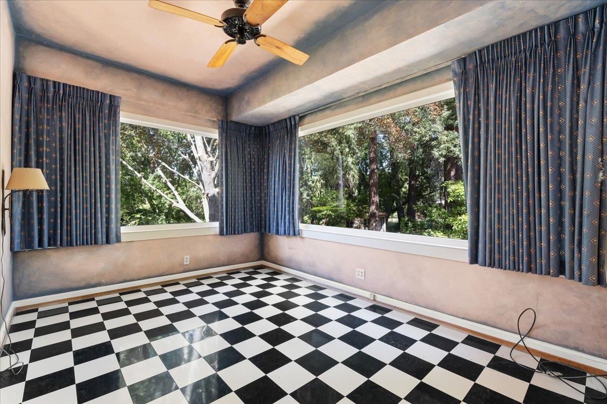 Detail Gallery Image 22 of 81 For 19941 Sunset Dr, Saratoga,  CA 95070 - 4 Beds | 3 Baths