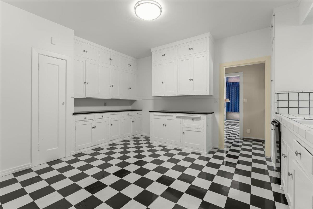 Detail Gallery Image 24 of 81 For 19941 Sunset Dr, Saratoga,  CA 95070 - 4 Beds | 3 Baths