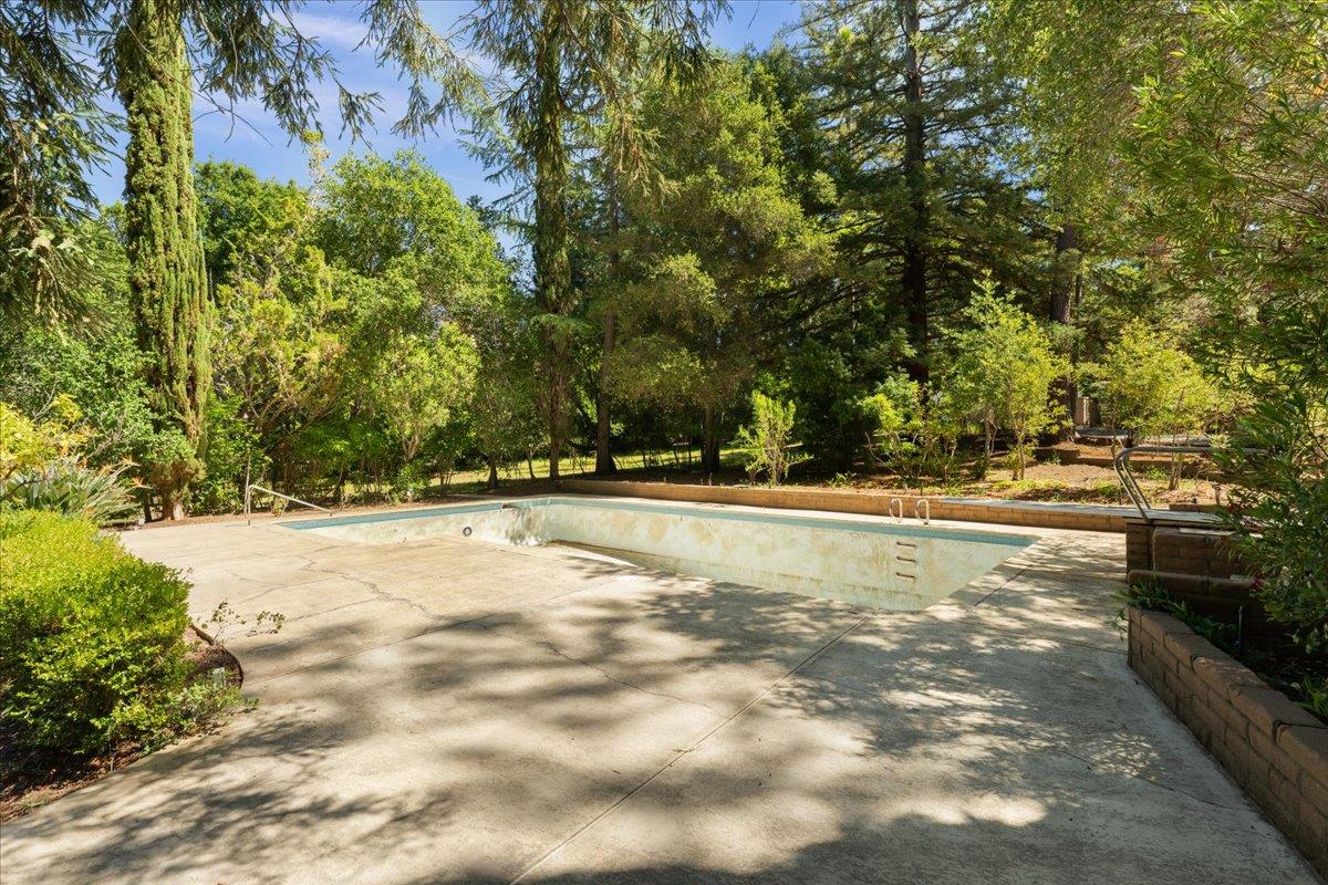 Detail Gallery Image 48 of 81 For 19941 Sunset Dr, Saratoga,  CA 95070 - 4 Beds | 3 Baths