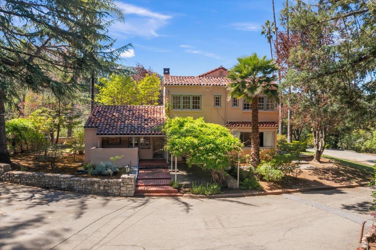 Detail Gallery Image 85 of 97 For 19941 Sunset Dr, Saratoga,  CA 95070 - 4 Beds | 3 Baths