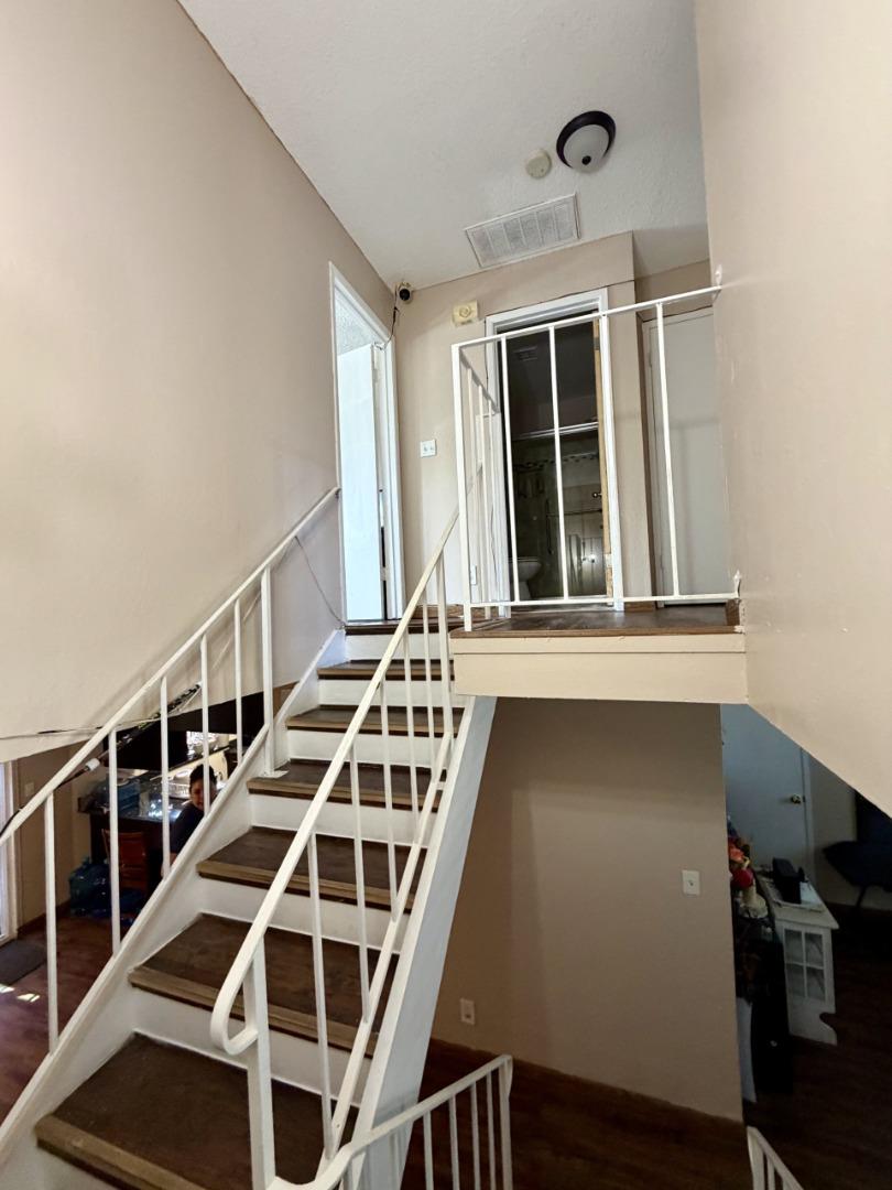 Detail Gallery Image 10 of 15 For 542 Salem Way, Stockton,  CA 95207 - 3 Beds | 1/1 Baths