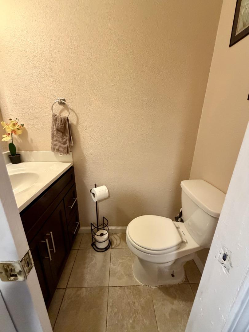 Detail Gallery Image 14 of 15 For 542 Salem Way, Stockton,  CA 95207 - 3 Beds | 1/1 Baths