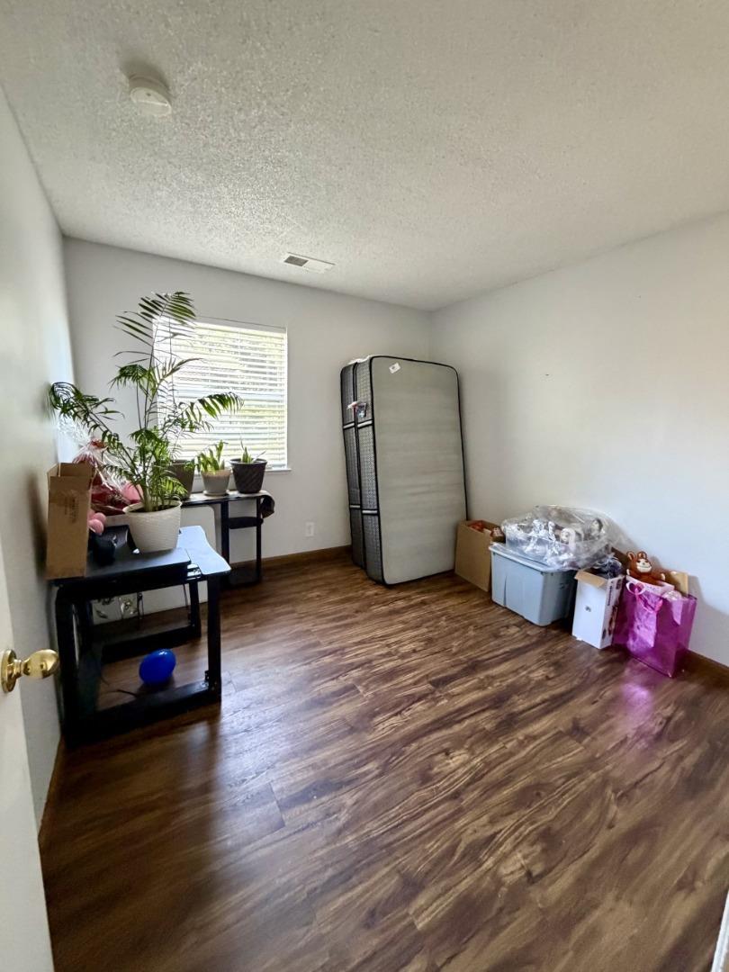 Detail Gallery Image 15 of 15 For 542 Salem Way, Stockton,  CA 95207 - 3 Beds | 1/1 Baths