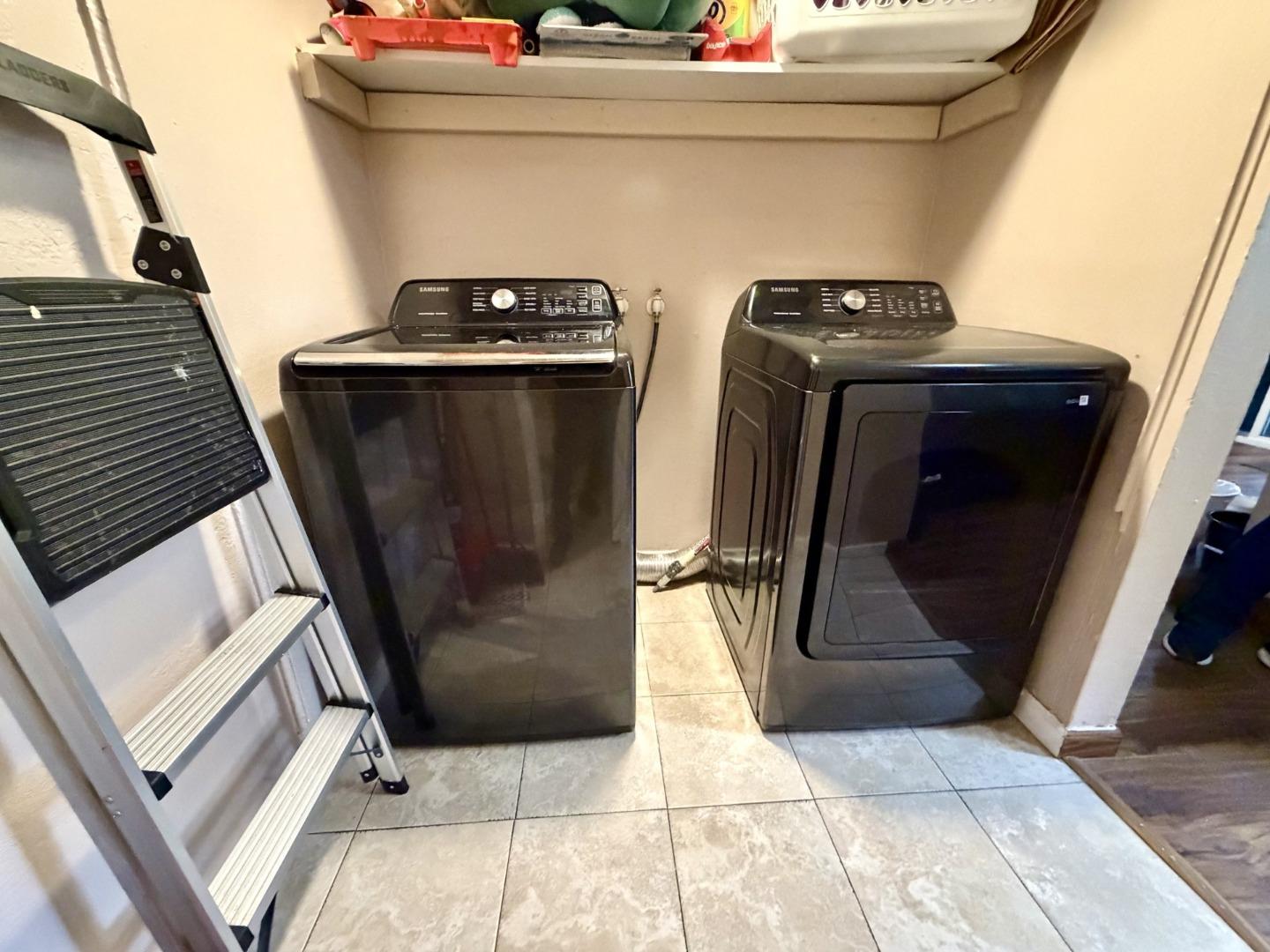 Detail Gallery Image 8 of 15 For 542 Salem Way, Stockton,  CA 95207 - 3 Beds | 1/1 Baths