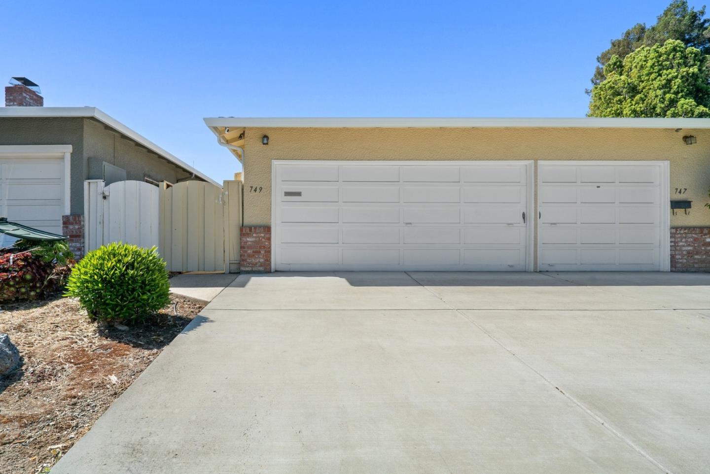 Detail Gallery Image 2 of 75 For 747-749 Rainbow Dr, Mountain View,  CA 94041 - – Beds | – Baths