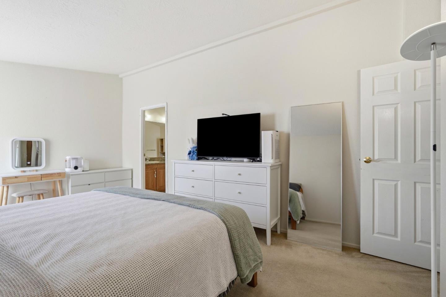 Detail Gallery Image 11 of 18 For 307 Southbay Dr #307,  San Jose,  CA 95134 - 3 Beds | 2 Baths