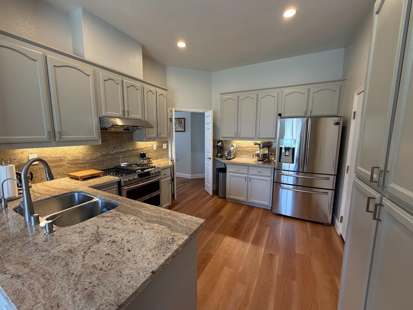 Photo #6: ML82043672 Listing: Photo #6