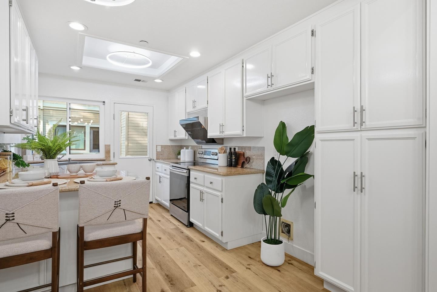 Photo #12: ML82043676 Listing: Photo #12