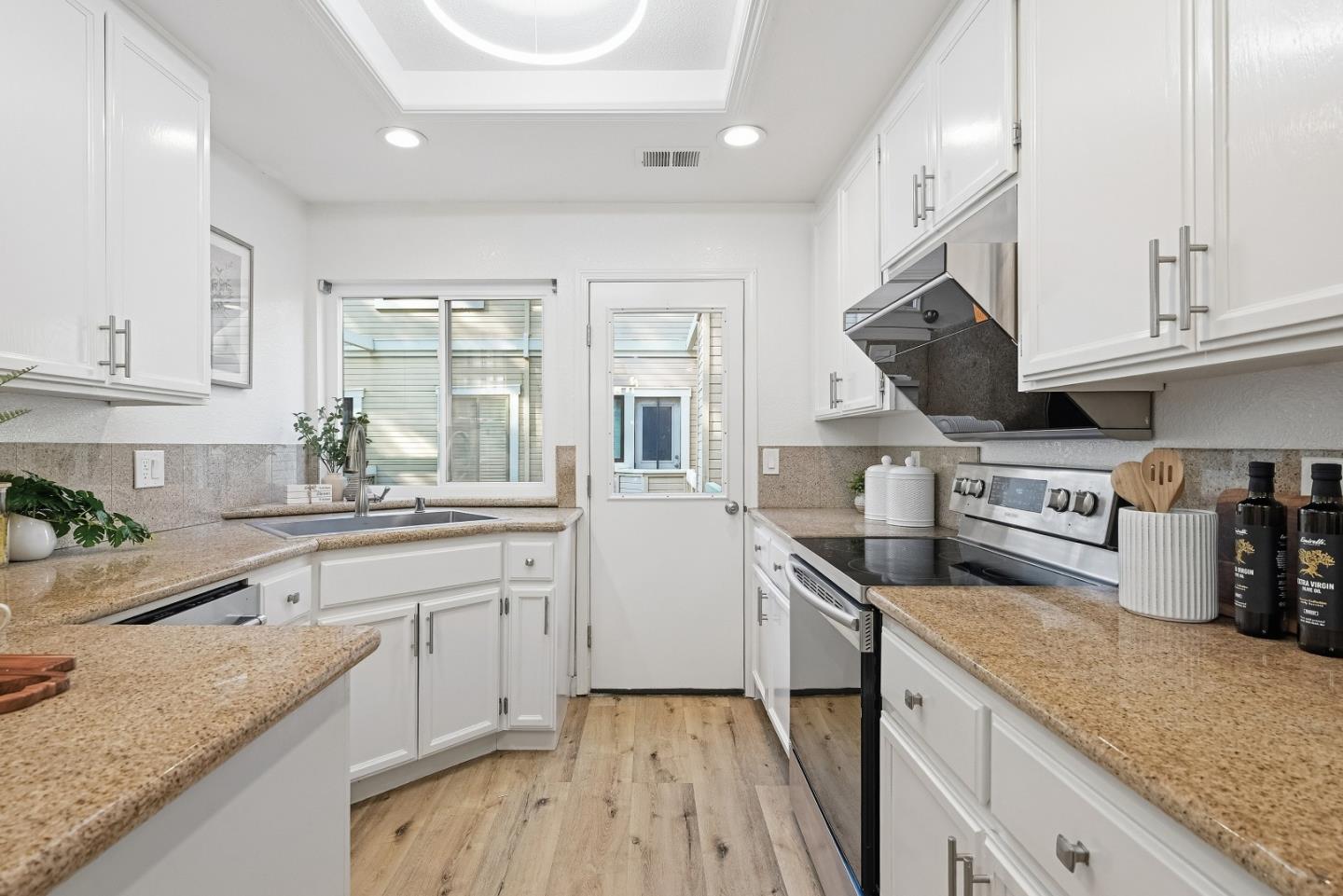 Photo #8: ML82043676 Listing: Photo #8