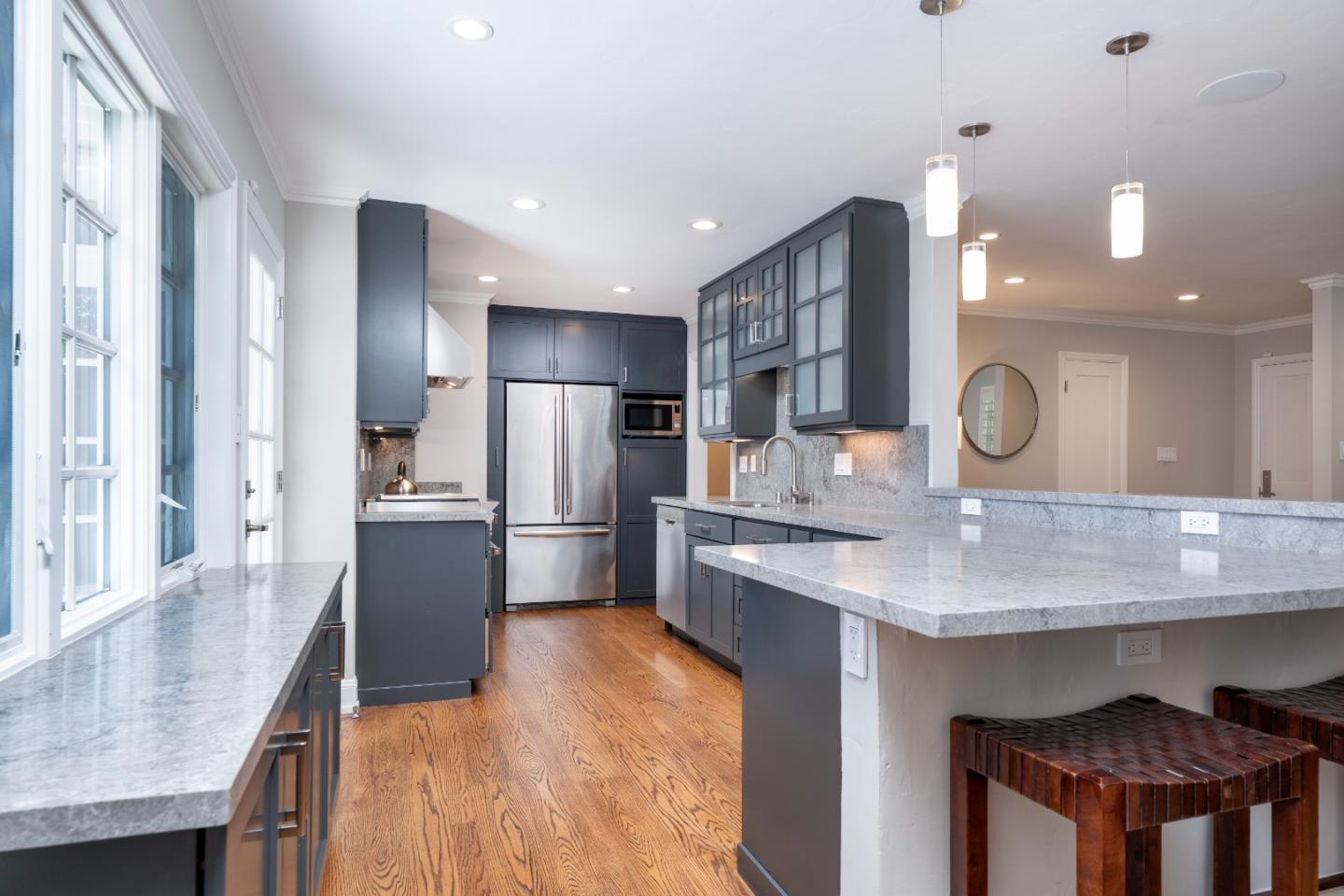 Detail Gallery Image 7 of 20 For 284 Selby Ln, Atherton,  CA 94027 - 3 Beds | 2 Baths