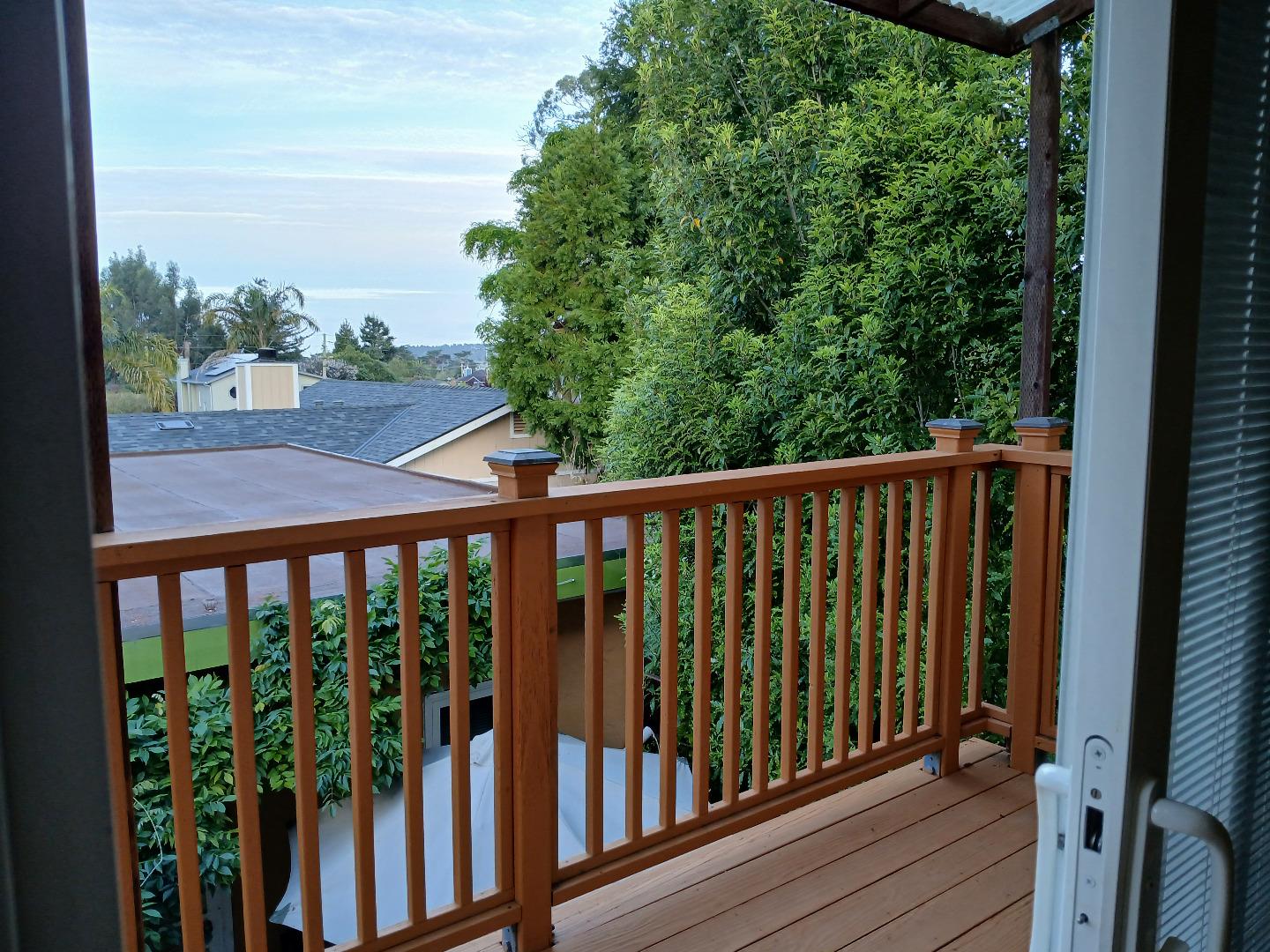 Detail Gallery Image 10 of 24 For 421 Columbus Ave #STREET,  El Granada,  CA 94018 - 1 Beds | 2 Baths