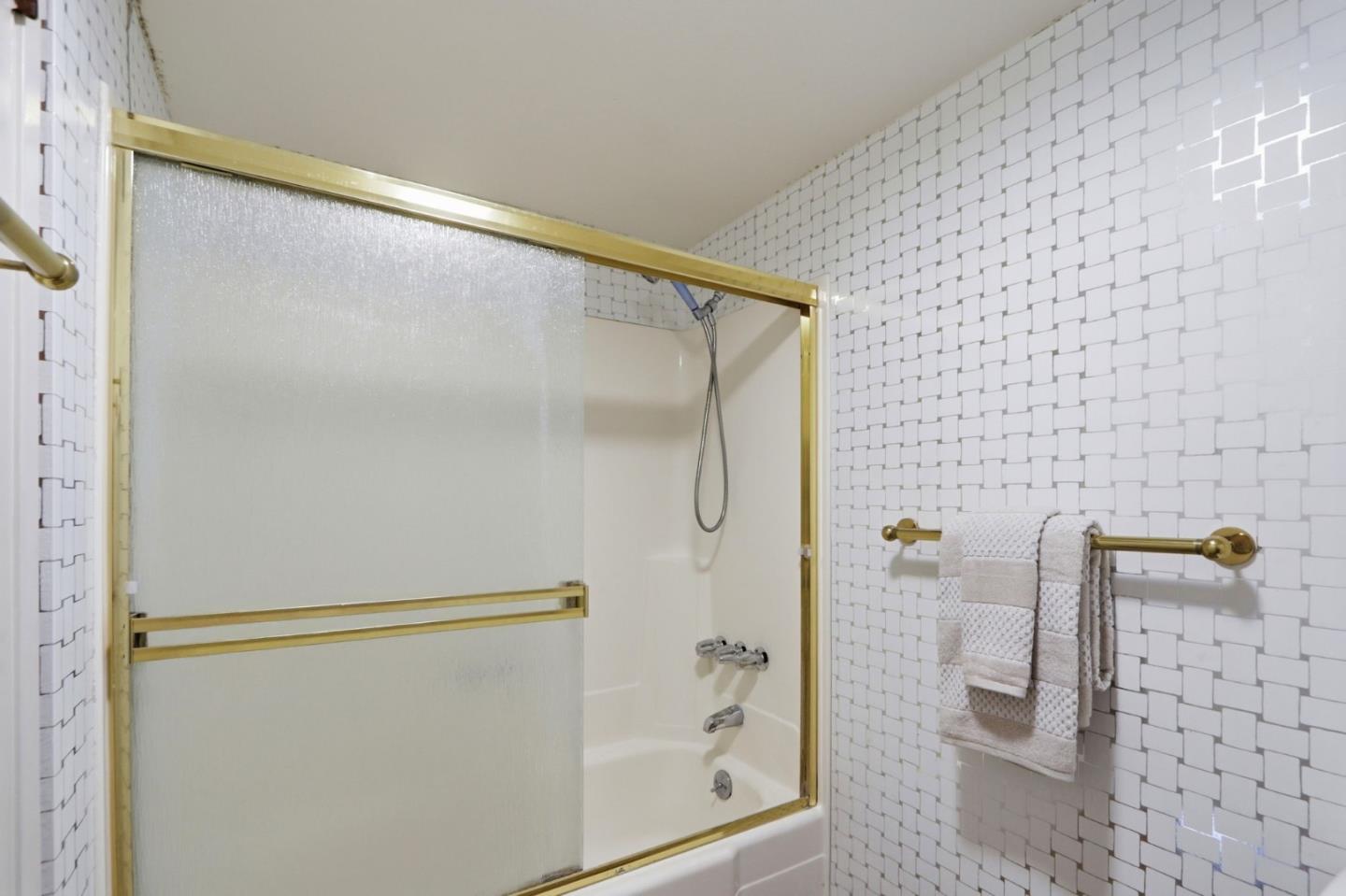 Photo #15: ML82043680 Listing: Photo #15