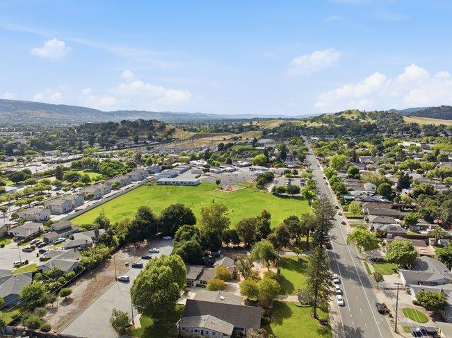 Detail Gallery Image 23 of 31 For 395 Heidi Dr, Morgan Hill,  CA 95037 - 3 Beds | 2 Baths