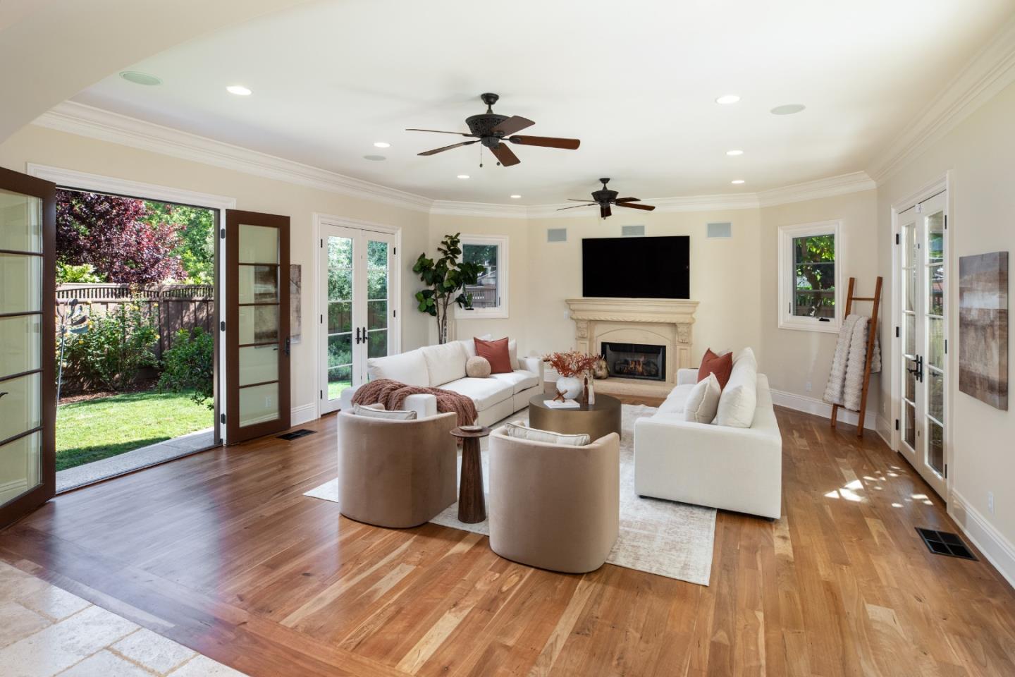 Detail Gallery Image 14 of 50 For 1335 Glenwood Ave, San Jose,  CA 95125 - 5 Beds | 3/1 Baths