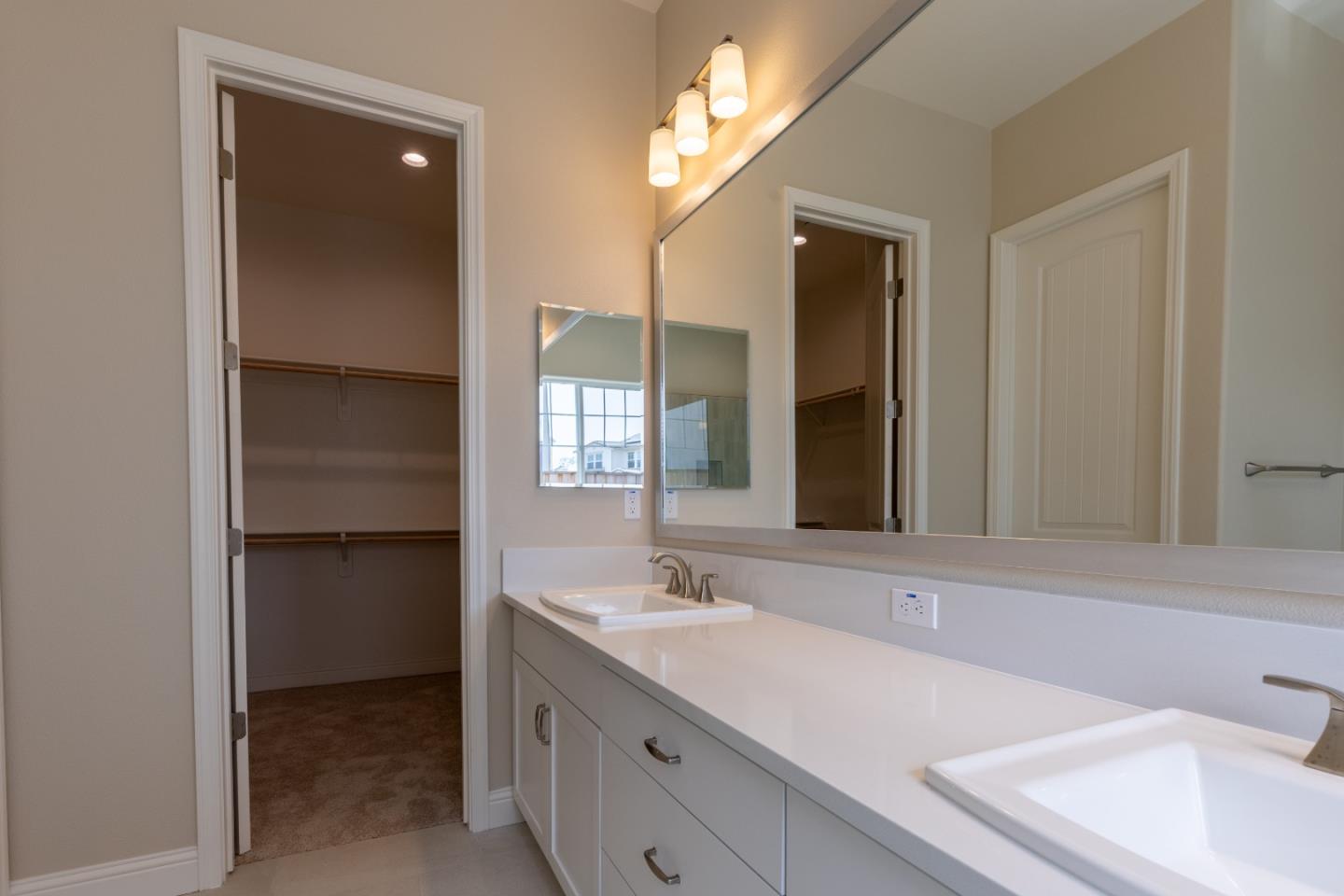 Detail Gallery Image 14 of 20 For 3052 El Capitan Dr, Marina,  CA 93933 - 3 Beds | 2 Baths