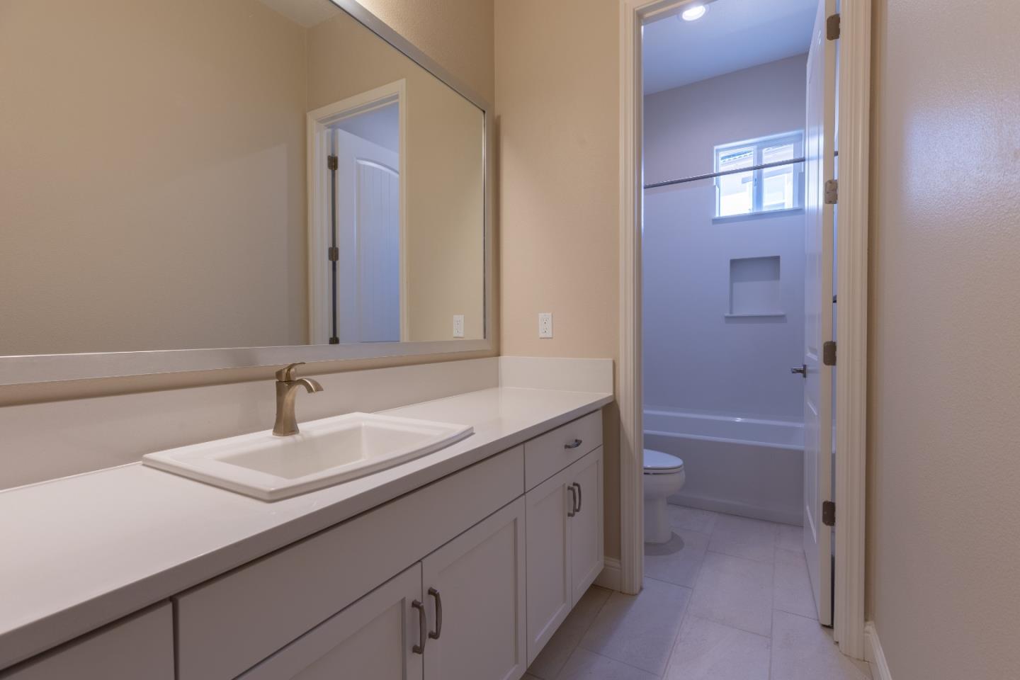 Detail Gallery Image 18 of 20 For 3052 El Capitan Dr, Marina,  CA 93933 - 3 Beds | 2 Baths