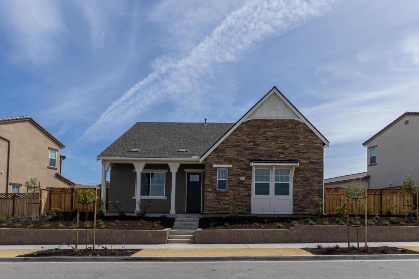 Detail Gallery Image 2 of 20 For 3052 El Capitan Dr, Marina,  CA 93933 - 3 Beds | 2 Baths