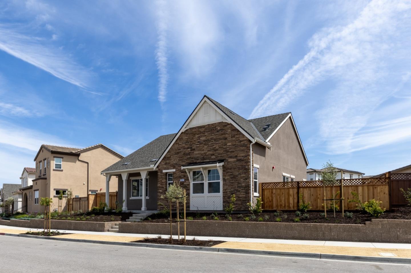 Detail Gallery Image 3 of 20 For 3052 El Capitan Dr, Marina,  CA 93933 - 3 Beds | 2 Baths