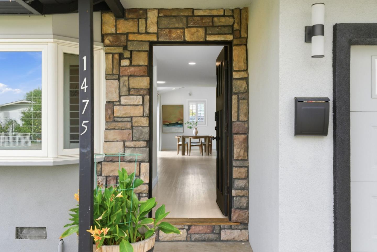 Detail Gallery Image 3 of 39 For 1475 Norman Ave, San Jose,  CA 95125 - 3 Beds | 1/1 Baths