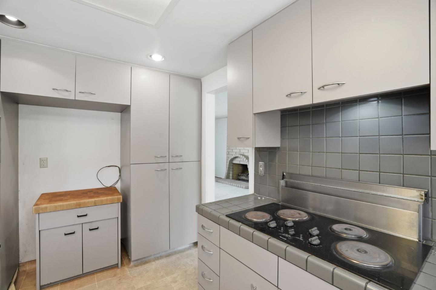 Detail Gallery Image 10 of 36 For 1111 Piedmont Rd, San Jose,  CA 95132 - 4 Beds | 2/1 Baths