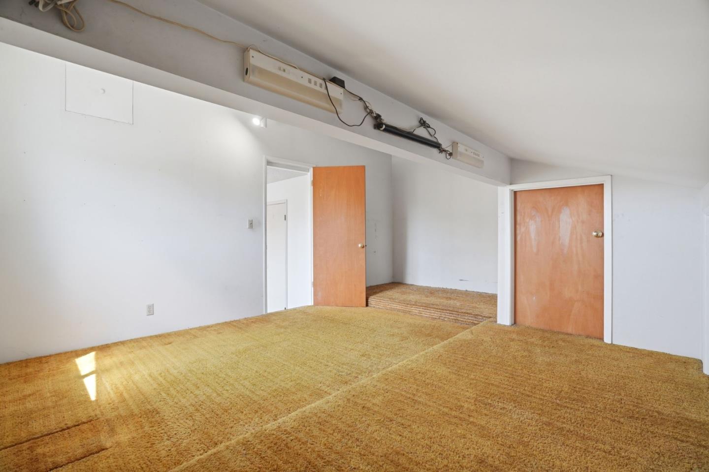 Detail Gallery Image 19 of 36 For 1111 Piedmont Rd, San Jose,  CA 95132 - 4 Beds | 2/1 Baths