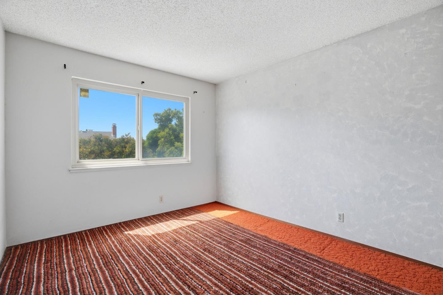 Detail Gallery Image 20 of 36 For 1111 Piedmont Rd, San Jose,  CA 95132 - 4 Beds | 2/1 Baths