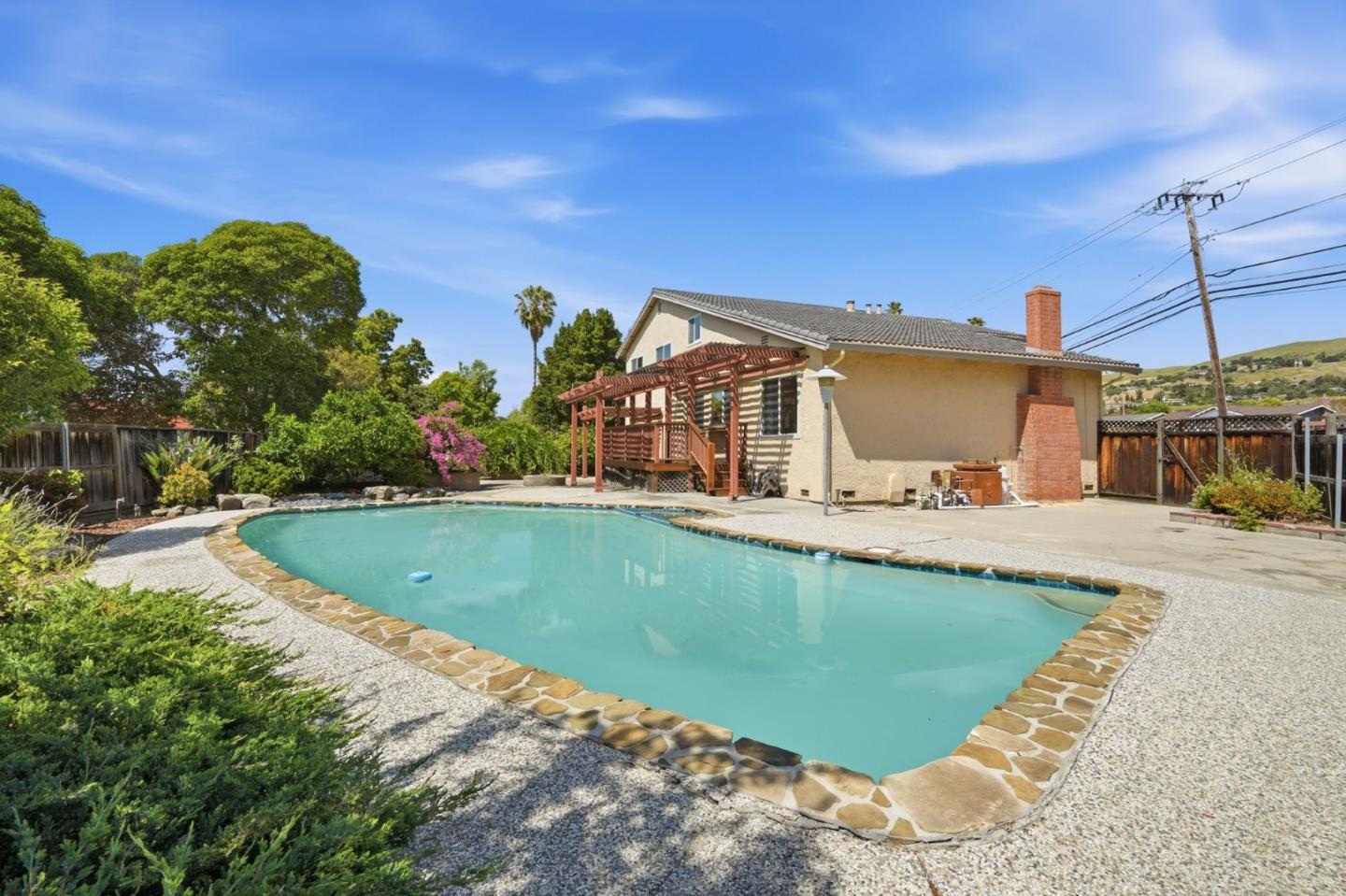 Detail Gallery Image 32 of 36 For 1111 Piedmont Rd, San Jose,  CA 95132 - 4 Beds | 2/1 Baths