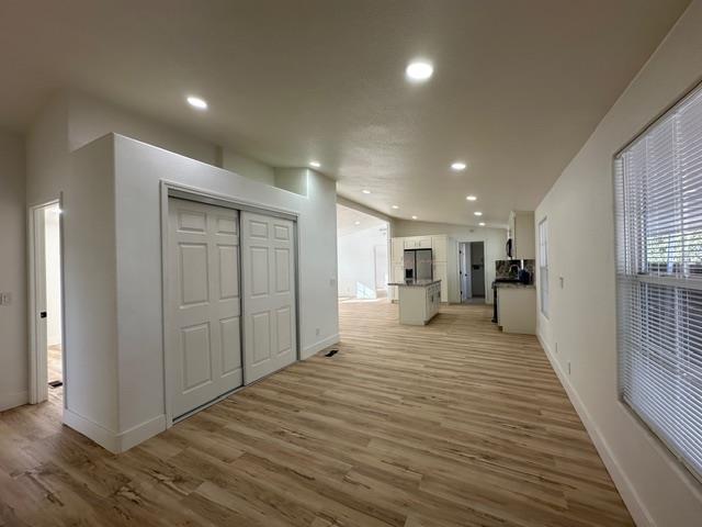 Detail Gallery Image 5 of 16 For 117 Peartree Ln, Hollister,  CA 95023 - 4 Beds | 2 Baths