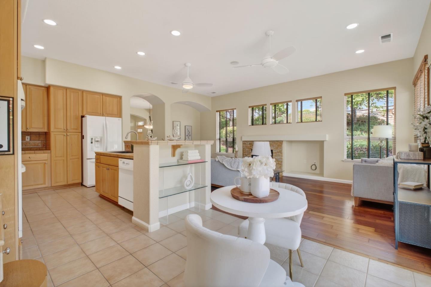 Detail Gallery Image 16 of 71 For 9060 Village View Pl, San Jose,  CA 95135 - 2 Beds | 2 Baths