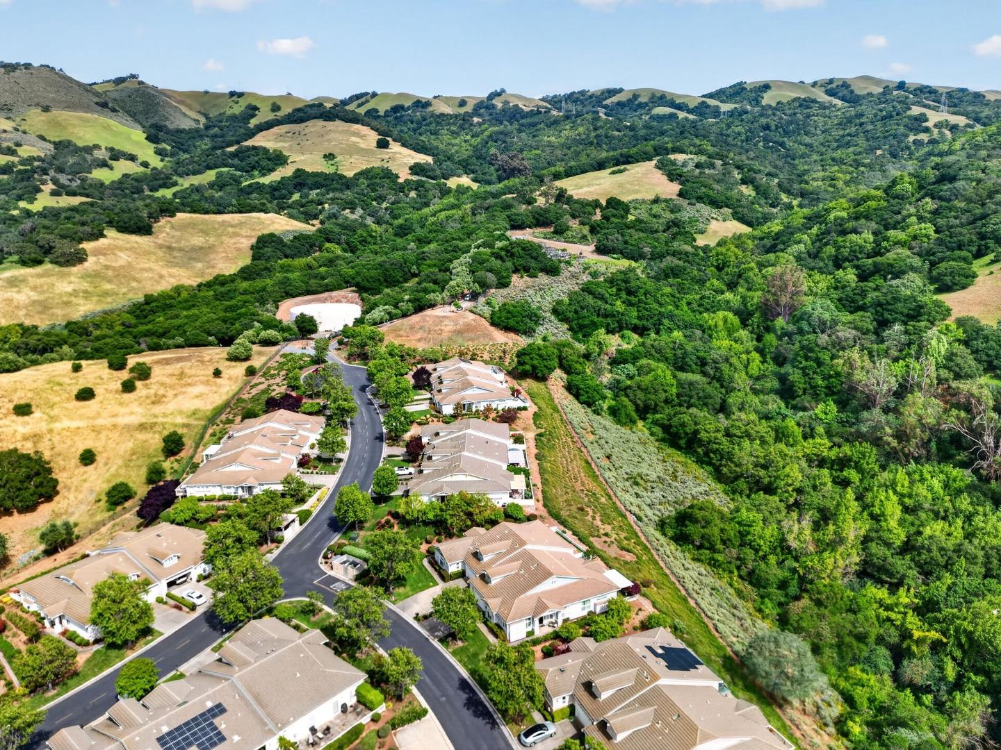 Detail Gallery Image 5 of 71 For 9060 Village View Pl, San Jose,  CA 95135 - 2 Beds | 2 Baths