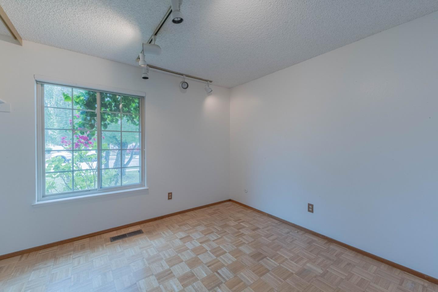 Detail Gallery Image 22 of 32 For 691 Park St, Salinas,  CA 93901 - 3 Beds | 2 Baths