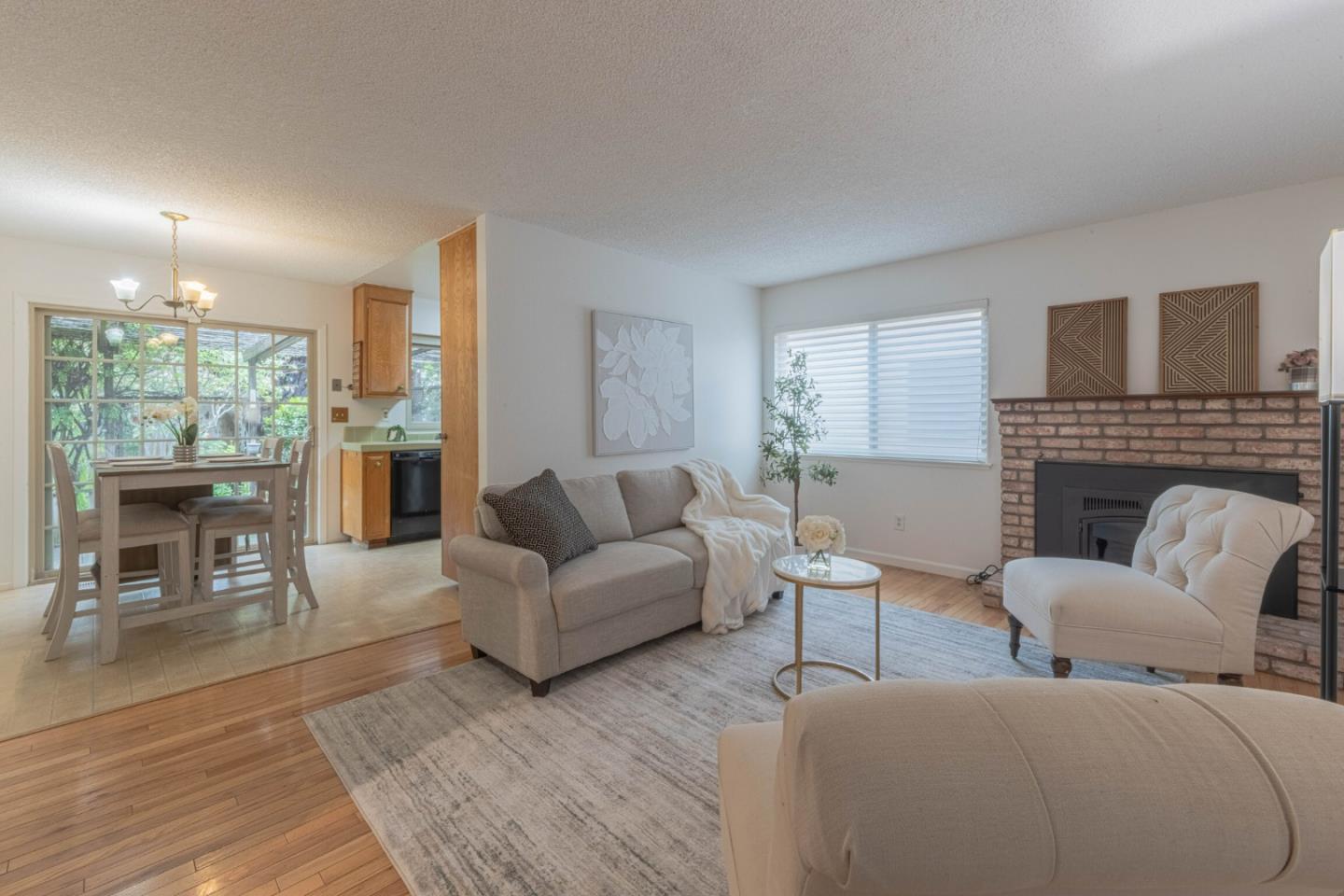 Detail Gallery Image 5 of 32 For 691 Park St, Salinas,  CA 93901 - 3 Beds | 2 Baths