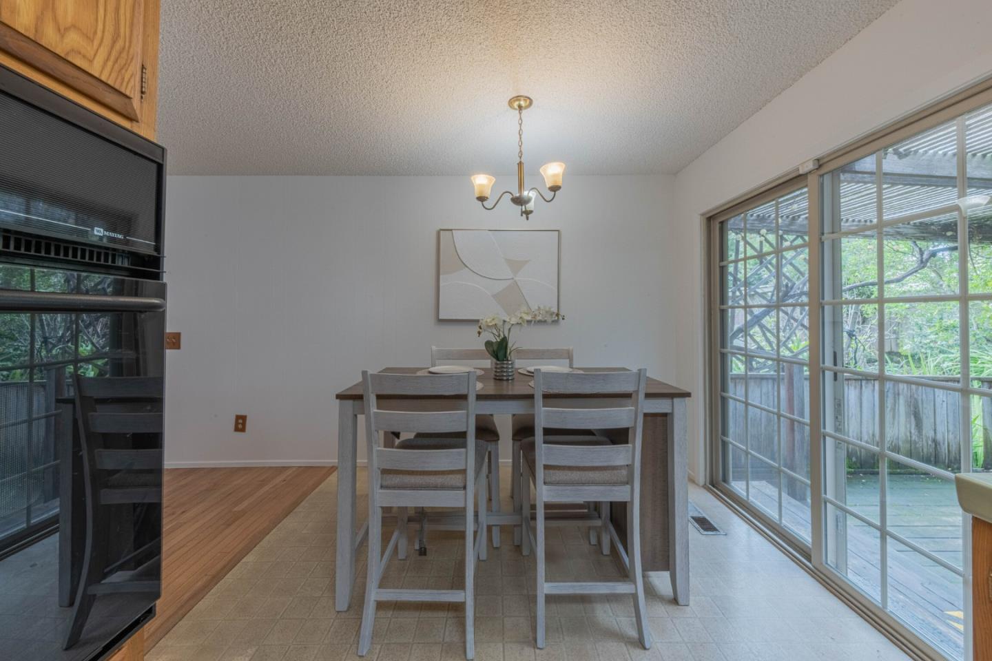 Detail Gallery Image 9 of 32 For 691 Park St, Salinas,  CA 93901 - 3 Beds | 2 Baths