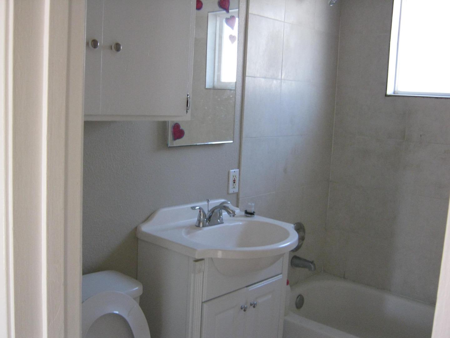 Detail Gallery Image 5 of 5 For 327-329 Atlanta, San Jose,  CA 95125 - – Beds | – Baths