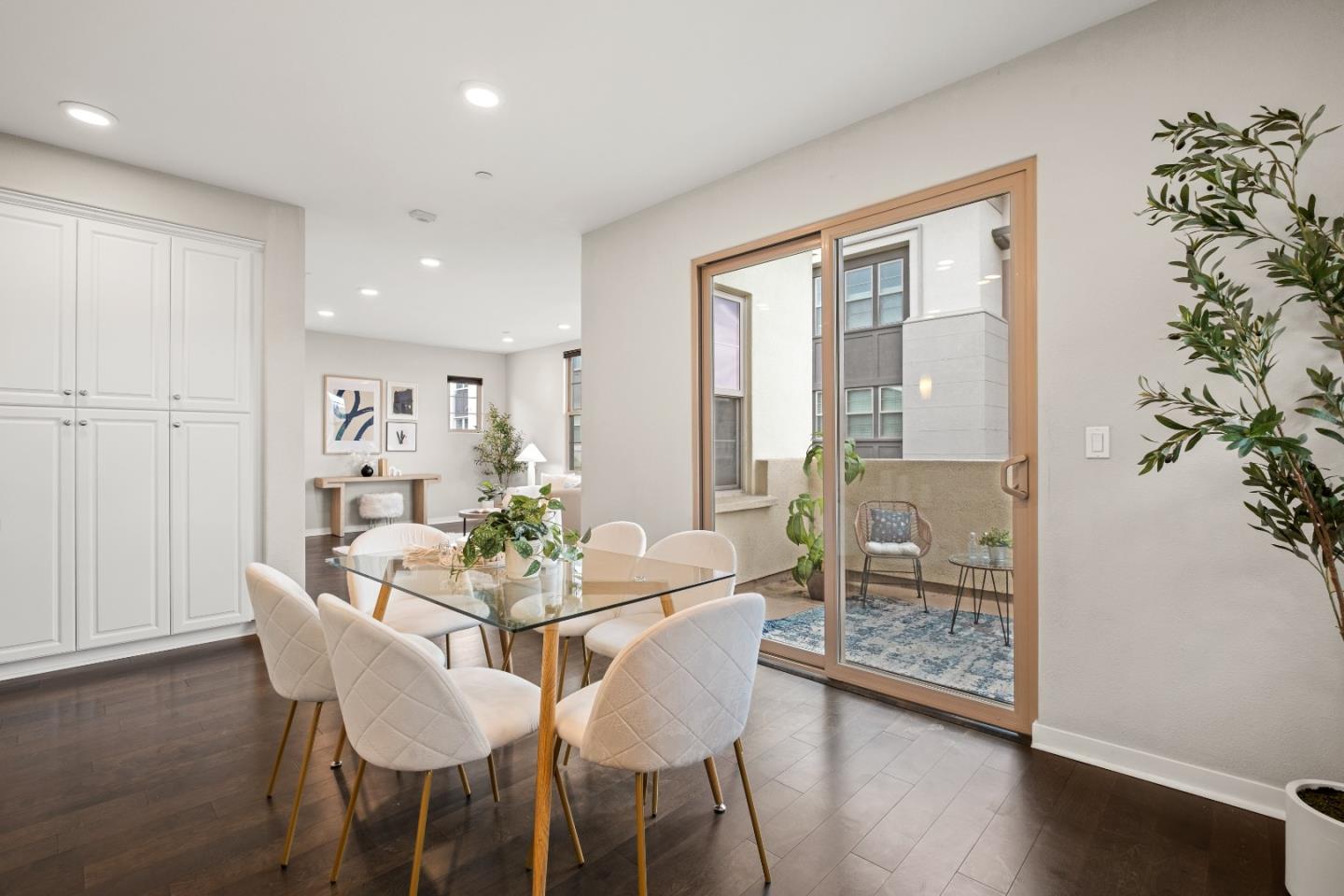 Detail Gallery Image 15 of 61 For 1071 Dewberry Pl #102,  San Jose,  CA 95131 - 3 Beds | 2/1 Baths