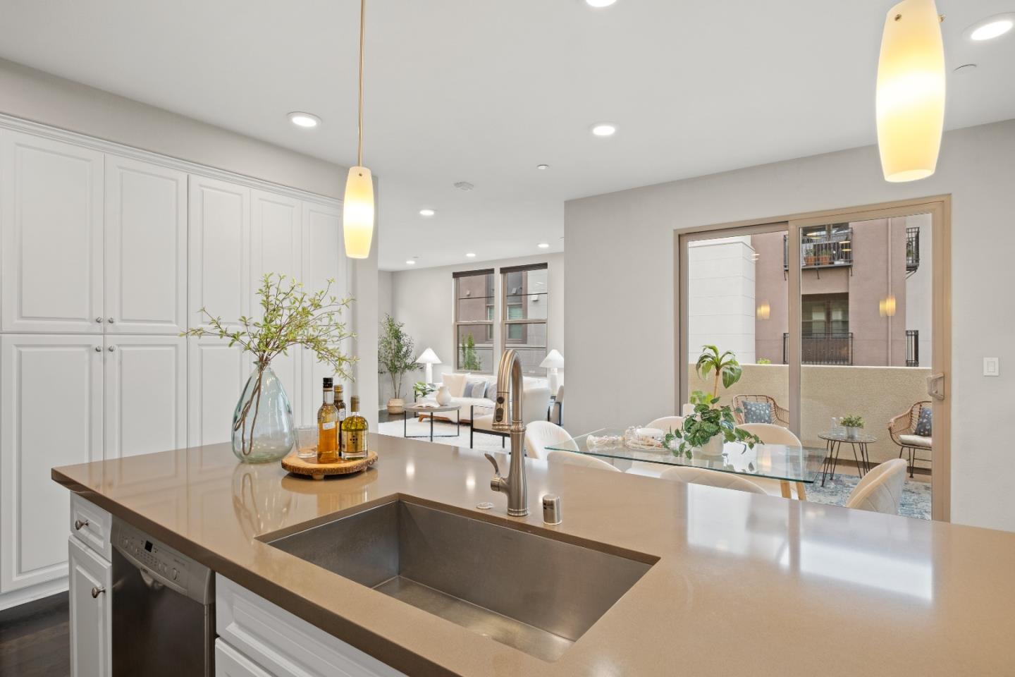 Detail Gallery Image 20 of 61 For 1071 Dewberry Pl #102,  San Jose,  CA 95131 - 3 Beds | 2/1 Baths