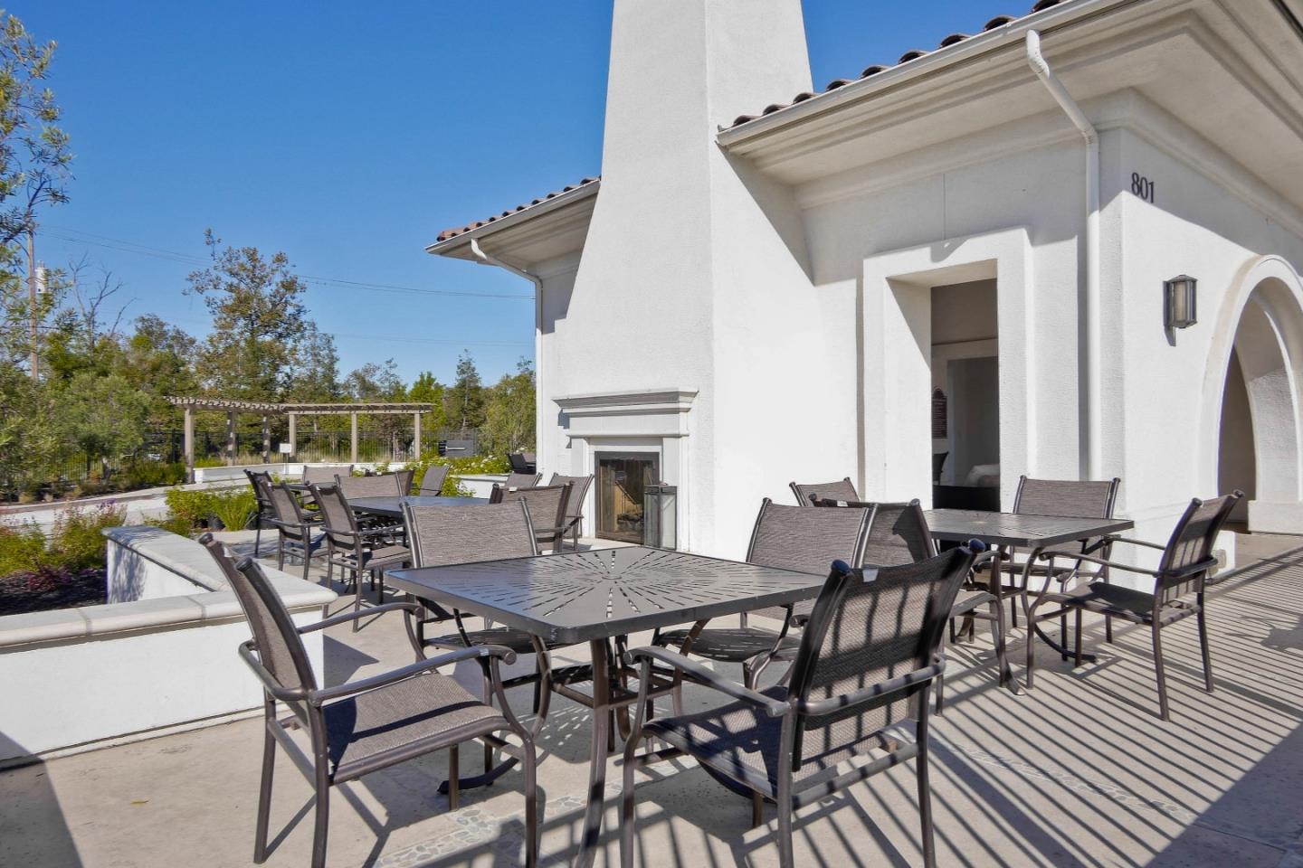 Detail Gallery Image 42 of 61 For 1071 Dewberry Pl #102,  San Jose,  CA 95131 - 3 Beds | 2/1 Baths