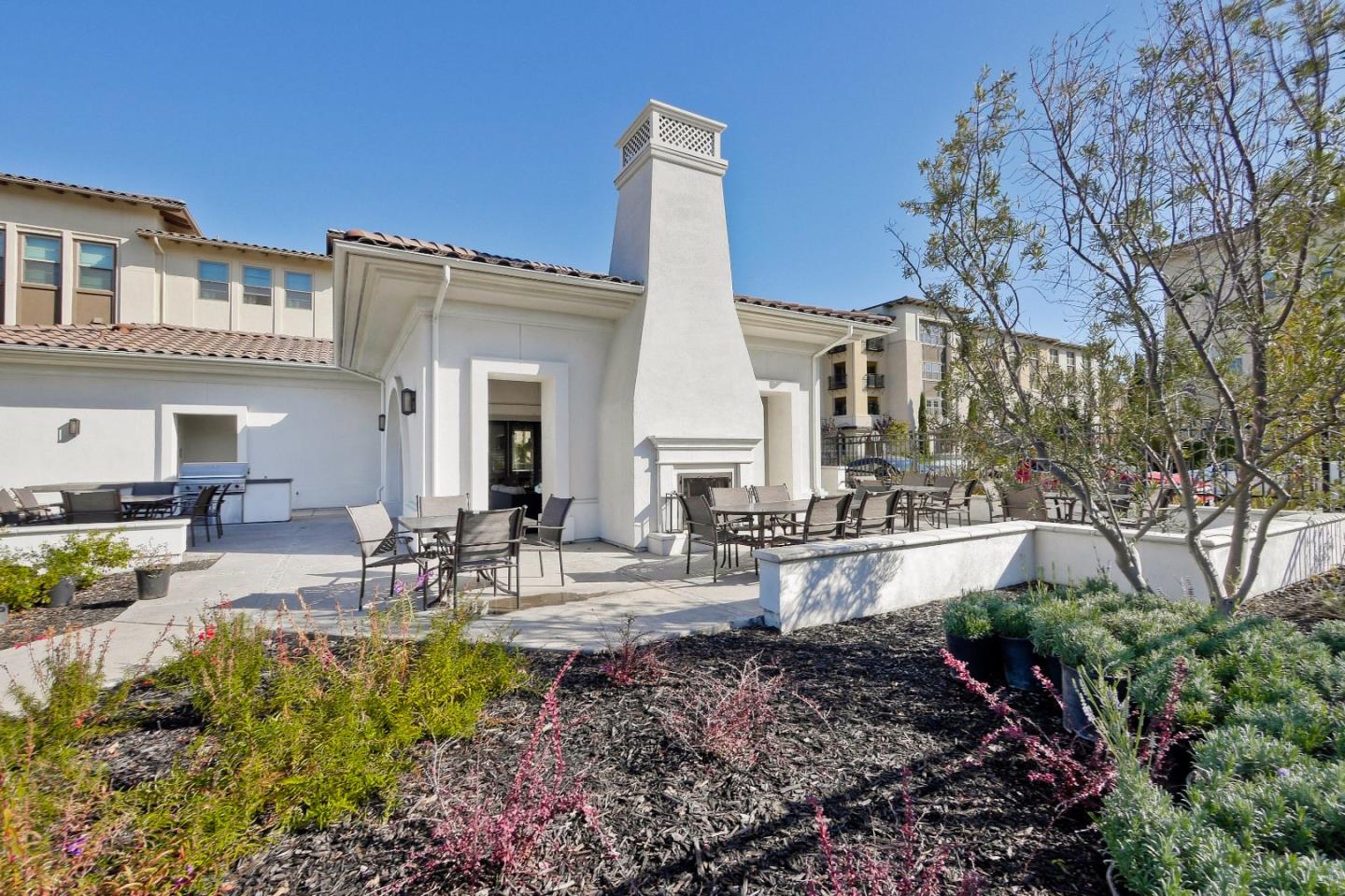 Detail Gallery Image 44 of 61 For 1071 Dewberry Pl #102,  San Jose,  CA 95131 - 3 Beds | 2/1 Baths