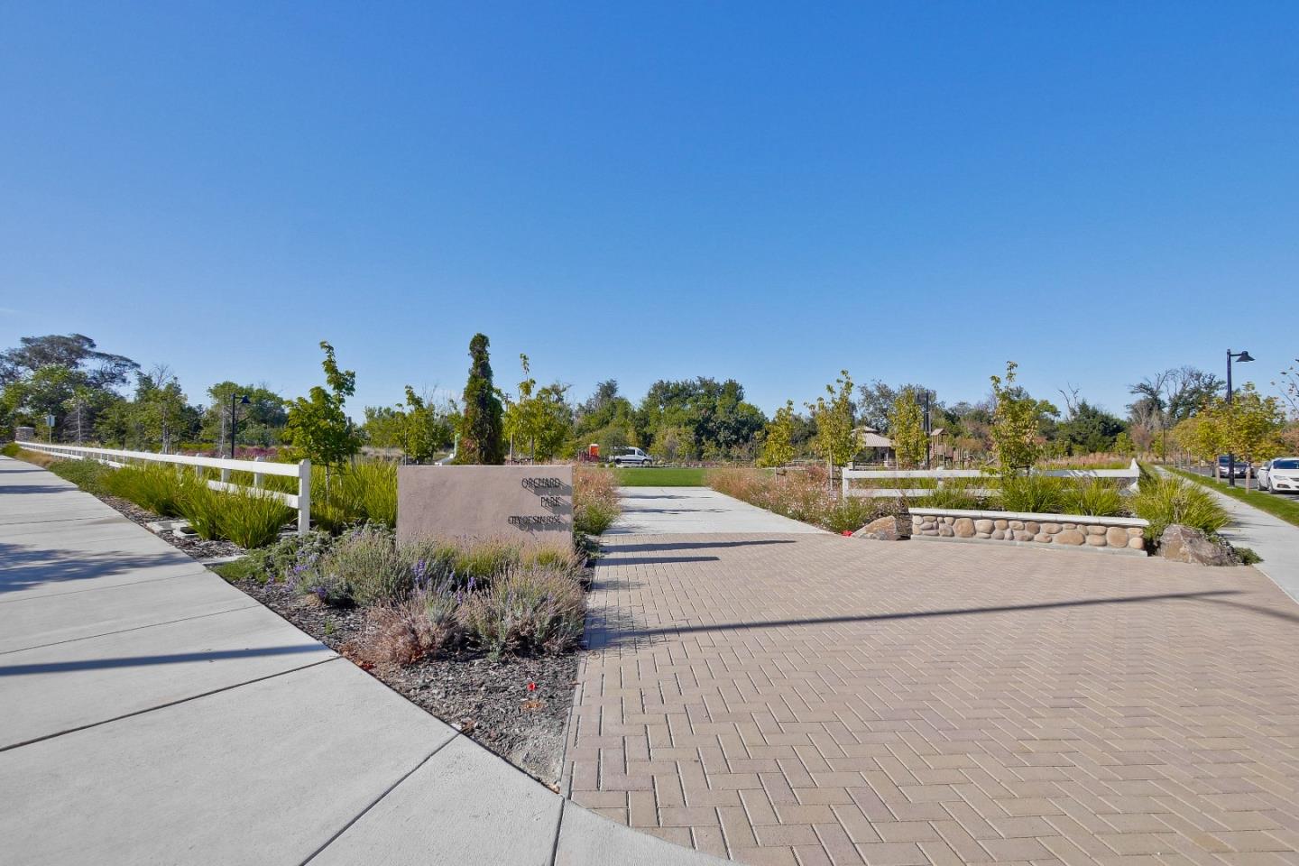 Detail Gallery Image 53 of 61 For 1071 Dewberry Pl #102,  San Jose,  CA 95131 - 3 Beds | 2/1 Baths