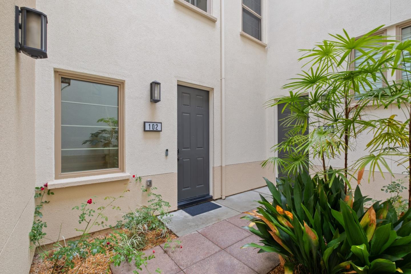 Detail Gallery Image 8 of 61 For 1071 Dewberry Pl #102,  San Jose,  CA 95131 - 3 Beds | 2/1 Baths