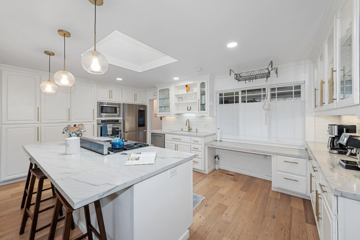 Detail Gallery Image 11 of 24 For 5270 Alan Ave, San Jose,  CA 95124 - 4 Beds | 2/1 Baths