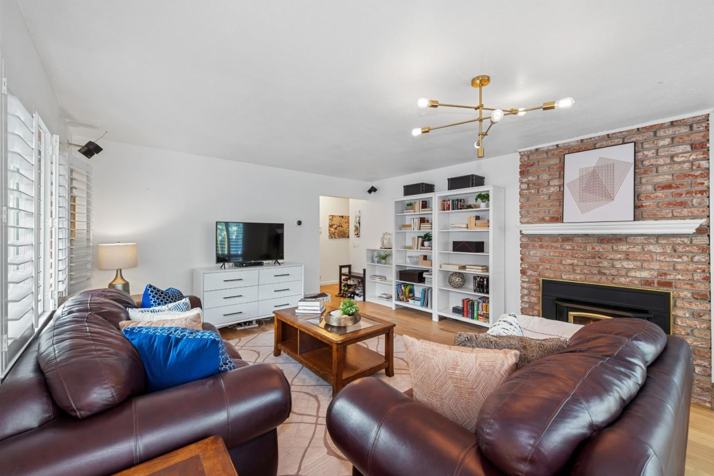 Detail Gallery Image 5 of 24 For 5270 Alan Ave, San Jose,  CA 95124 - 4 Beds | 2/1 Baths