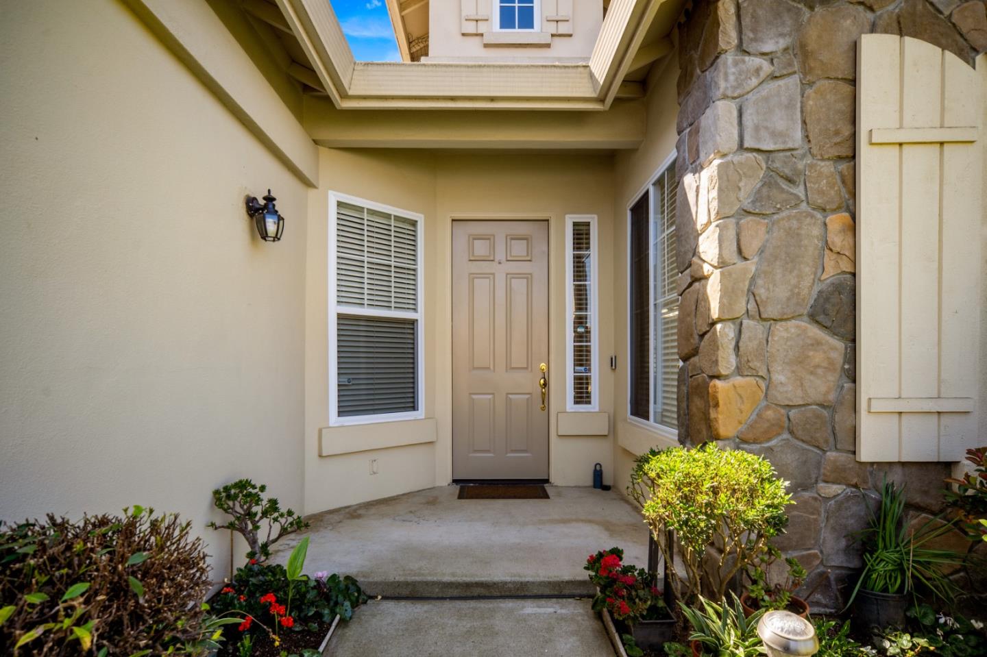 Detail Gallery Image 2 of 39 For 510 Wimbledon Ave, Salinas,  CA 93906 - 3 Beds | 2 Baths