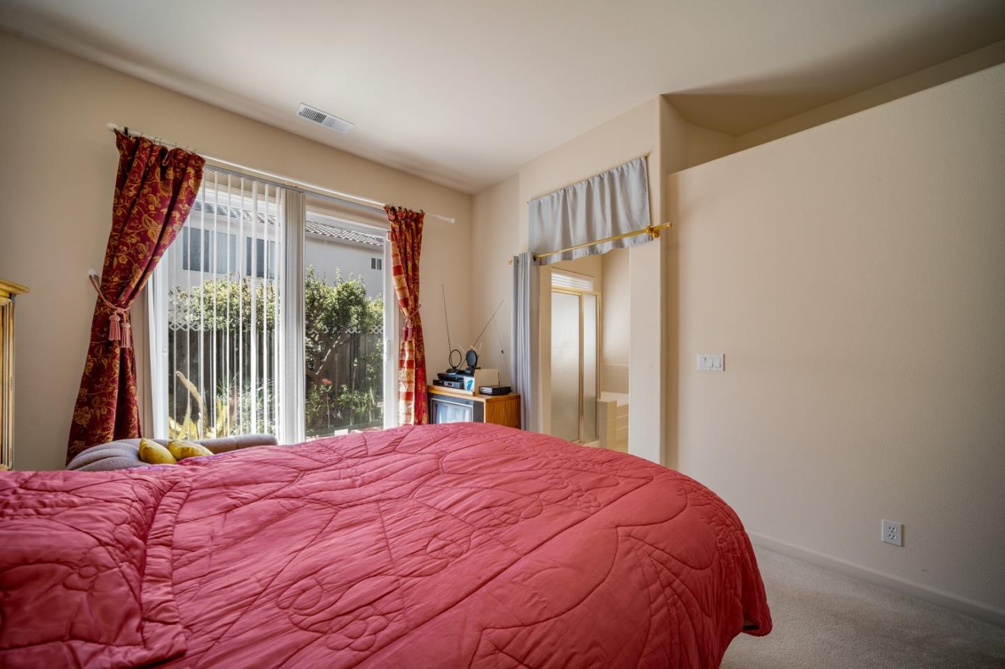 Detail Gallery Image 31 of 39 For 510 Wimbledon Ave, Salinas,  CA 93906 - 3 Beds | 2 Baths