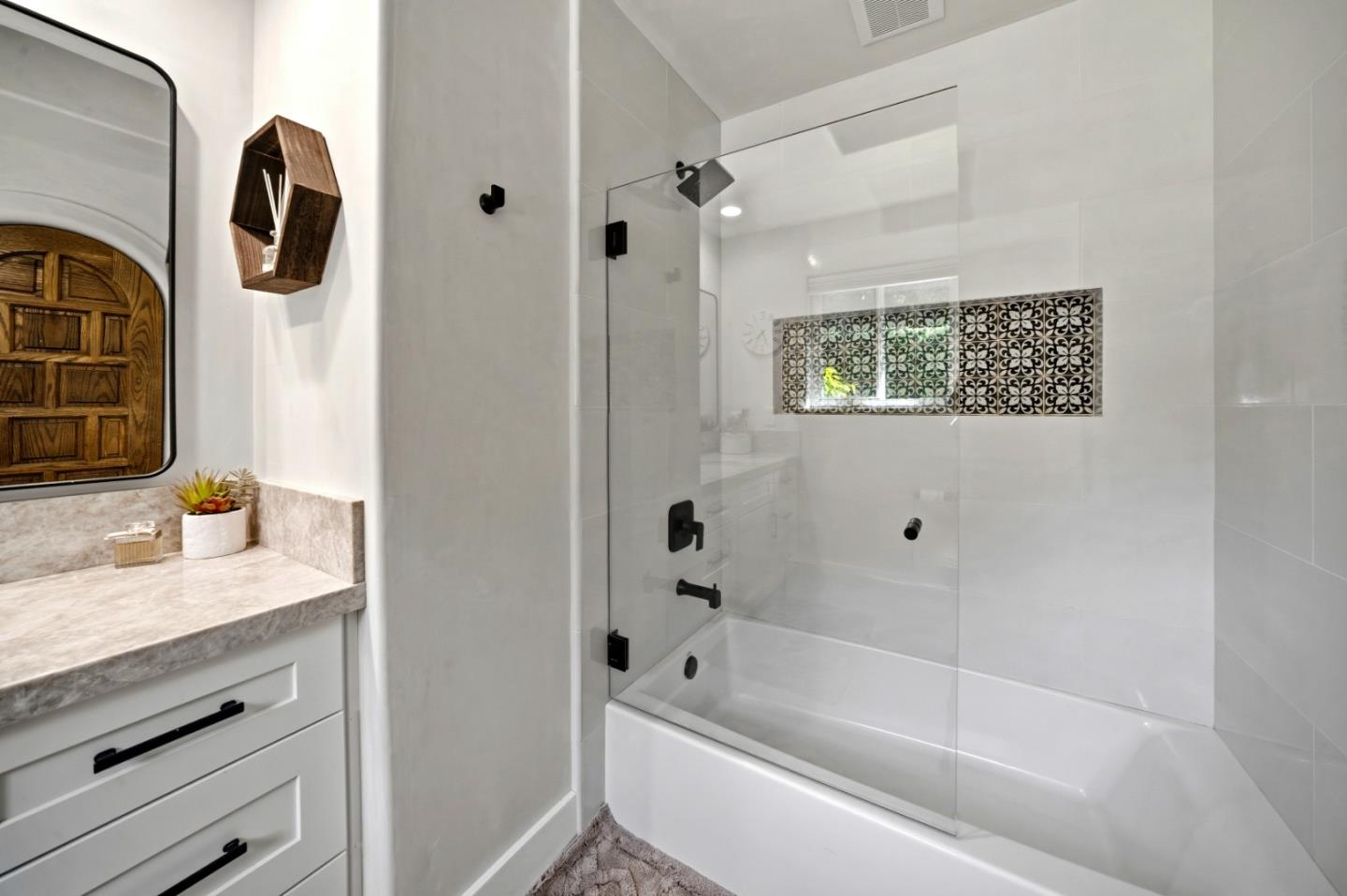 Detail Gallery Image 15 of 29 For 13810 Vista Dorada, Salinas,  CA 93908 - 3 Beds | 2 Baths