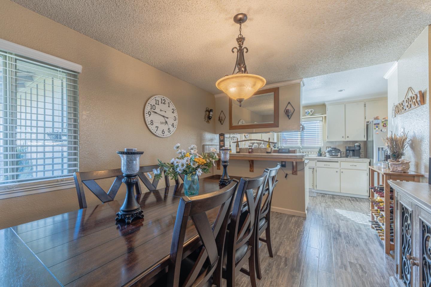 Detail Gallery Image 4 of 9 For 12931 Arthur St, Salinas,  CA 93906 - 3 Beds | 2 Baths