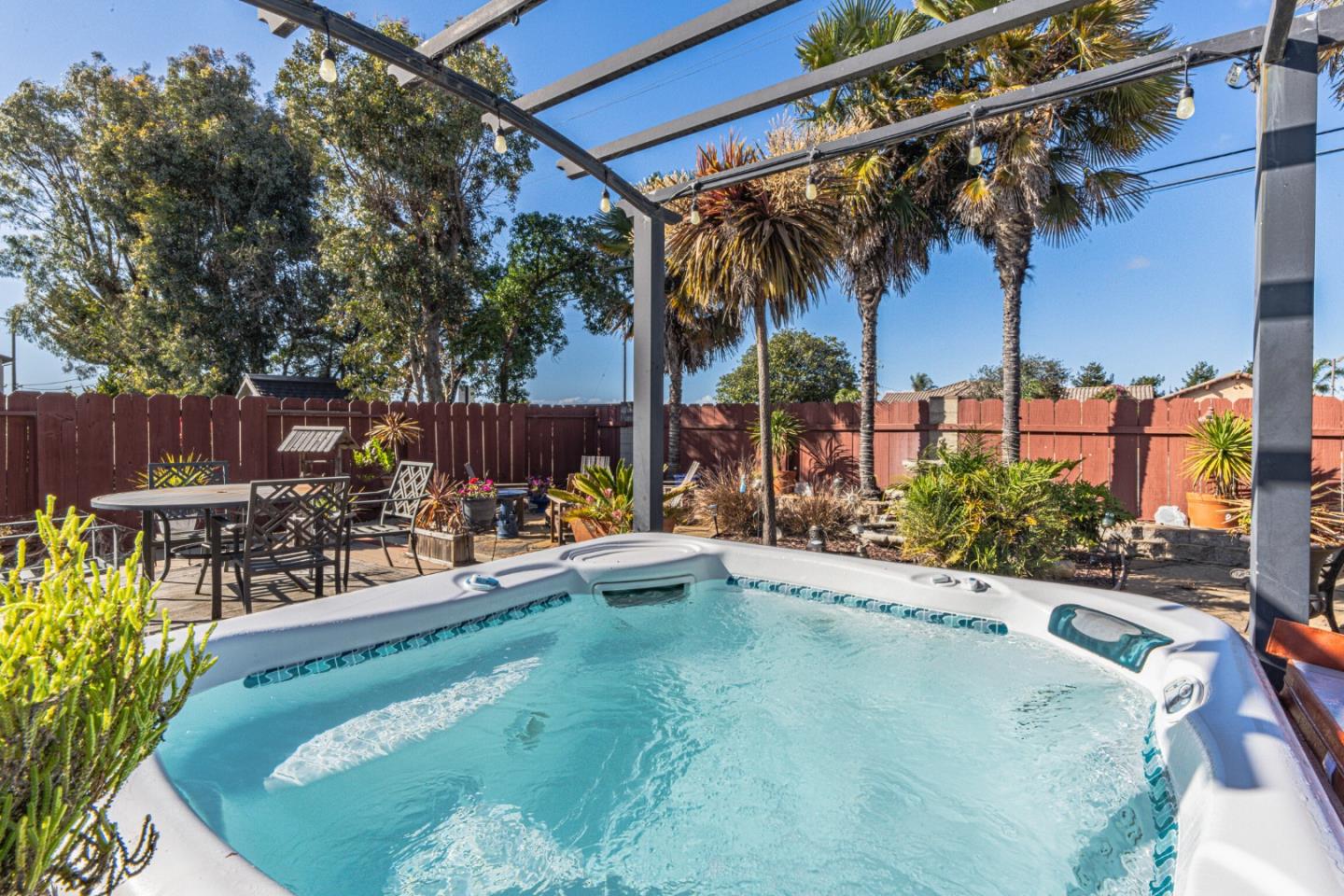 Detail Gallery Image 5 of 9 For 12931 Arthur St, Salinas,  CA 93906 - 3 Beds | 2 Baths