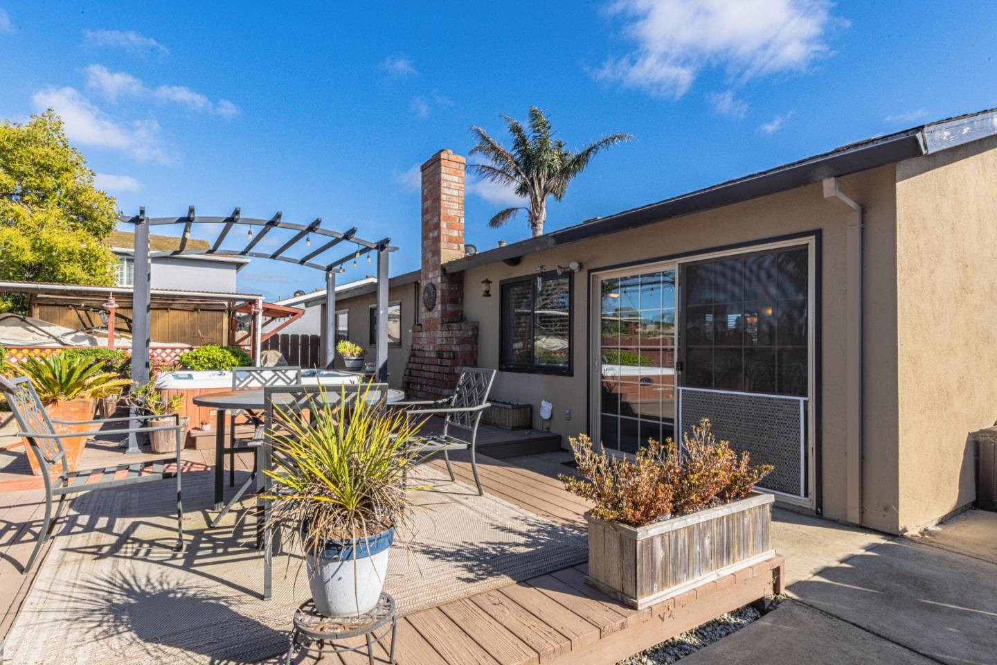 Detail Gallery Image 7 of 9 For 12931 Arthur St, Salinas,  CA 93906 - 3 Beds | 2 Baths